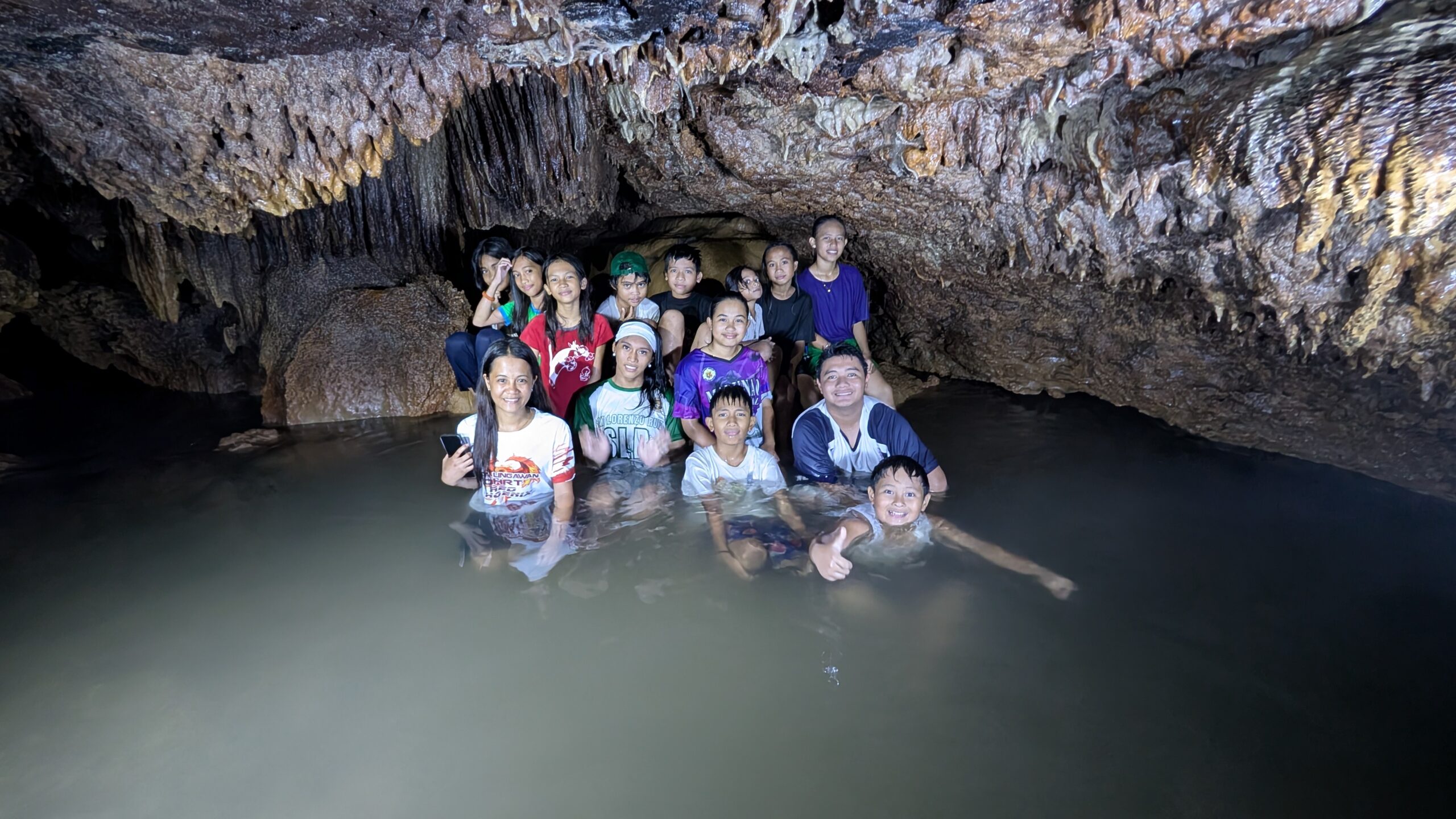 Trotz steiler Abstiege und wassergefüllter Becken, die dafür sorgten, dass am Ende niemand trocken blieb, stand die Freude im Vordergrund.